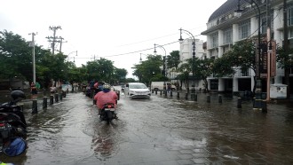 Dua Hari Semarang Diguyur Hujan Deras, Kota Lama Banjir
