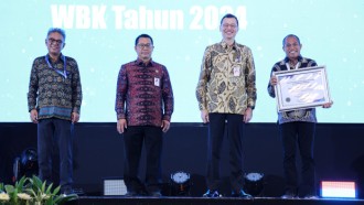 Balai Bahasa Provinsi Jawa Tengah Terima Penghargaan Zona Integritas Wilayah Bebas dari Korupsi