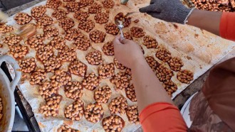Pesanan Sarita Ampyang Produksi Ita Syarifah Melonjak di Ramadan Tahun Ini