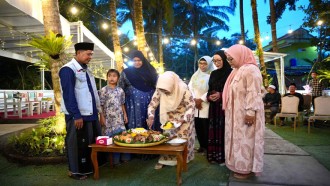 Bupati Kebumen Berharap Cafe Ngisor Klopo Berikan Dampak Positif Ekonomi Desa Munggu 