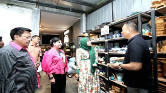 Naruna Ceramic Salatiga Ekspor ke 18 Negara, Dekranasda Jateng Apresiasi Kualitas dan Desain